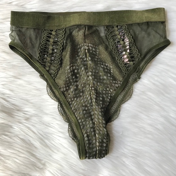 Very Sexy Scoop Neck Lace Bra & High Waist Cheeky - Picture 3 of 5